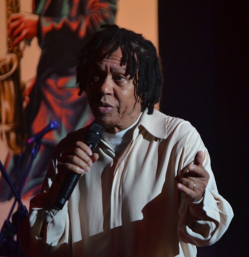 A história por trás da música "Oceano", de Djavan